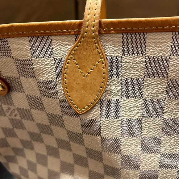 Louis Vuitton Neverfull MM - Picture 14 of 14